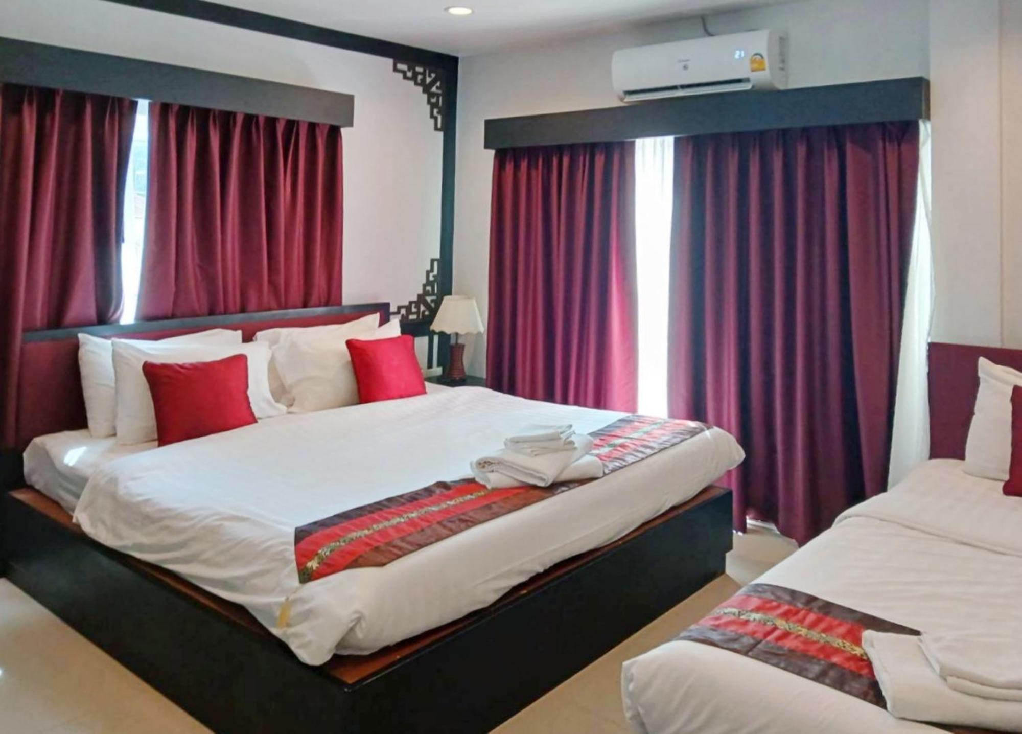 Sunray Beach Hotel Patong Екстериор снимка