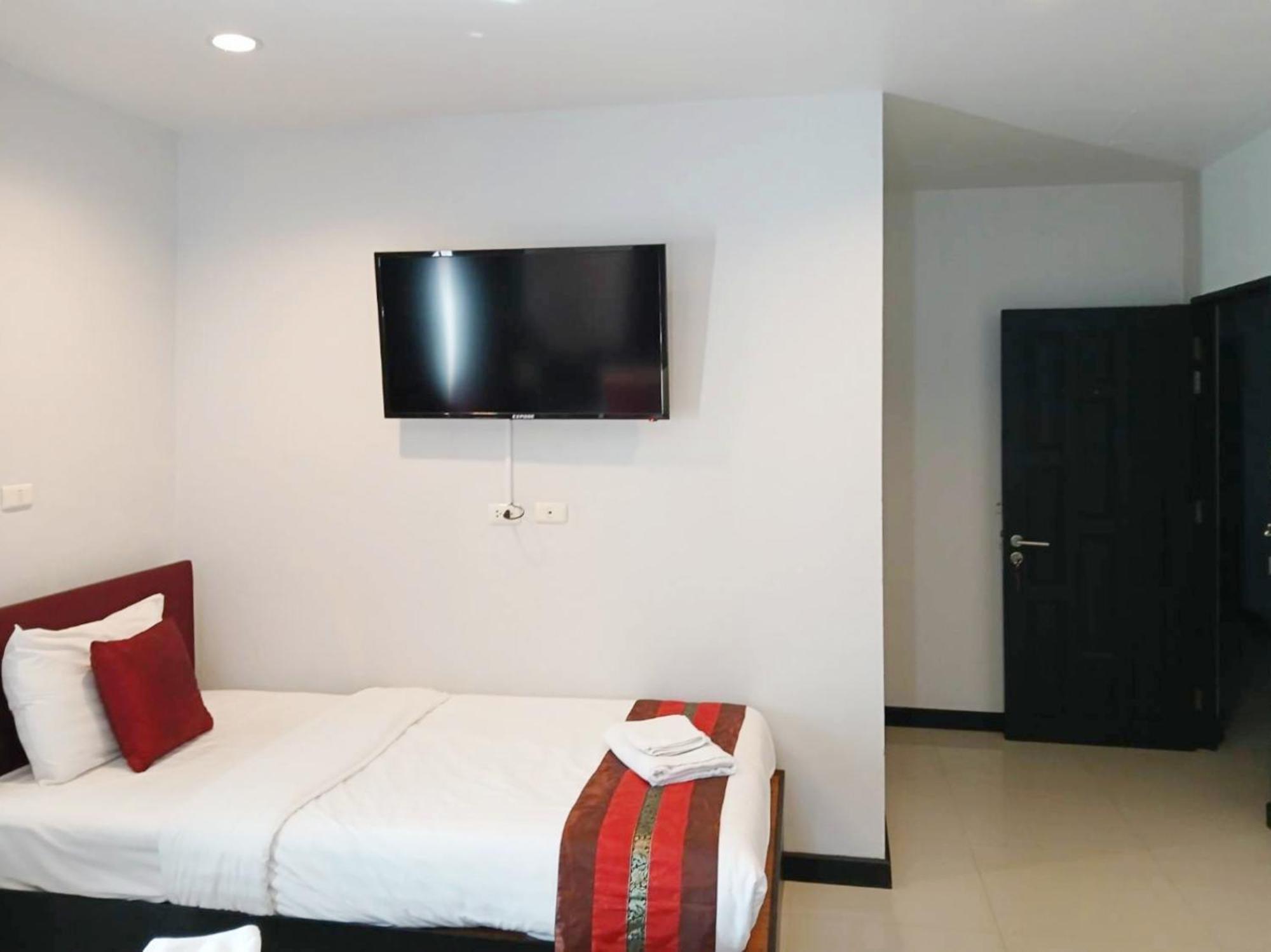 Sunray Beach Hotel Patong Екстериор снимка