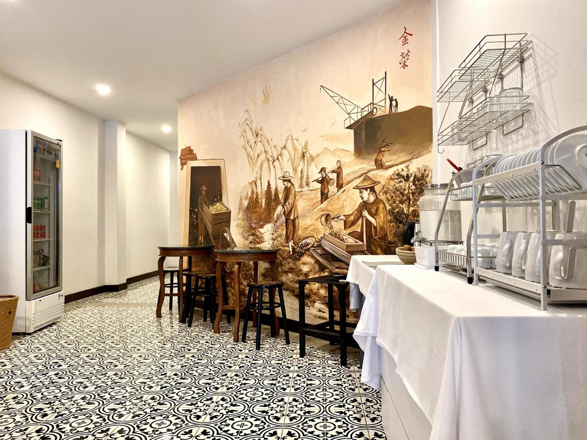 Sunray Beach Hotel Patong Екстериор снимка