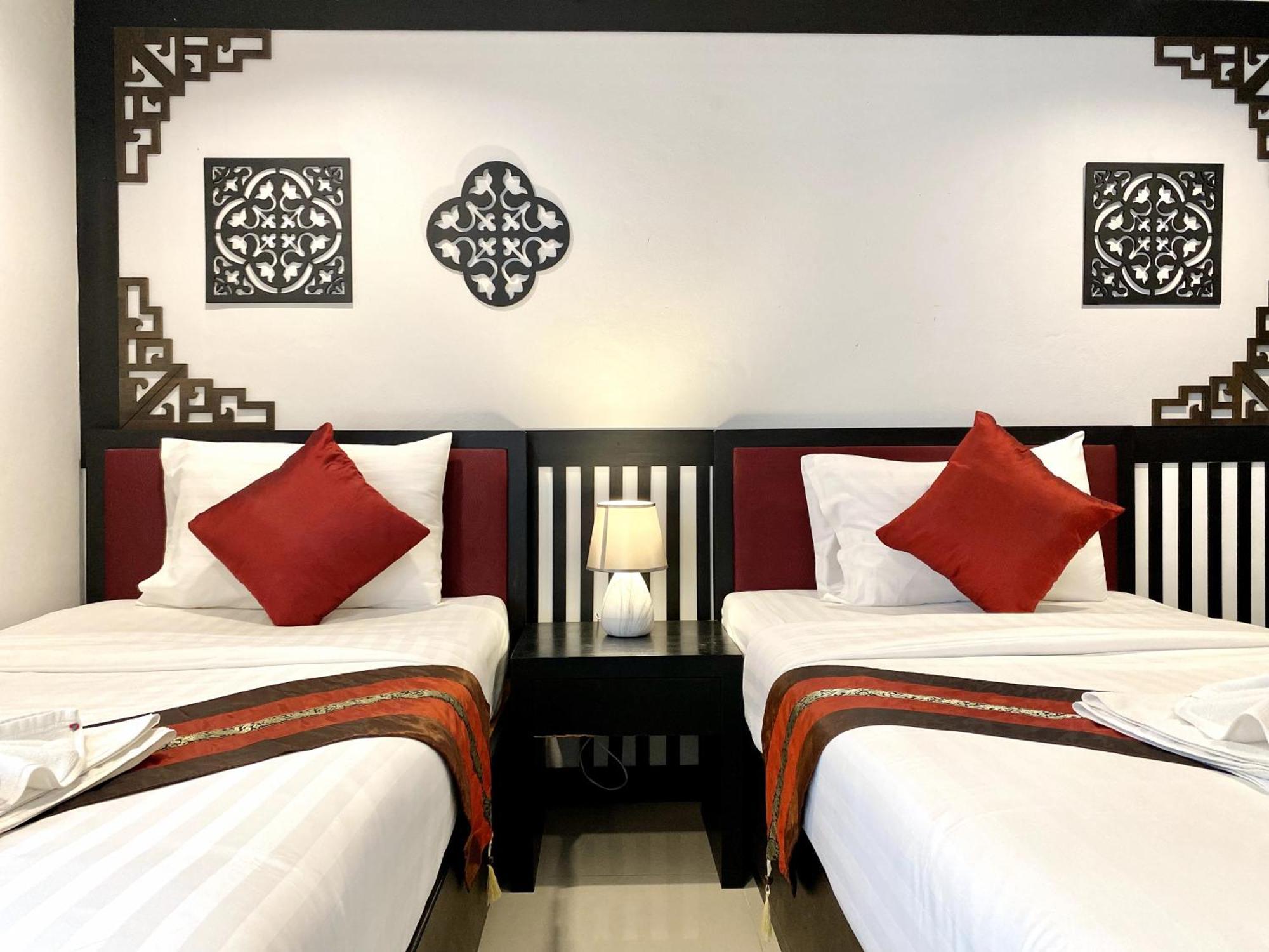 Sunray Beach Hotel Patong Екстериор снимка