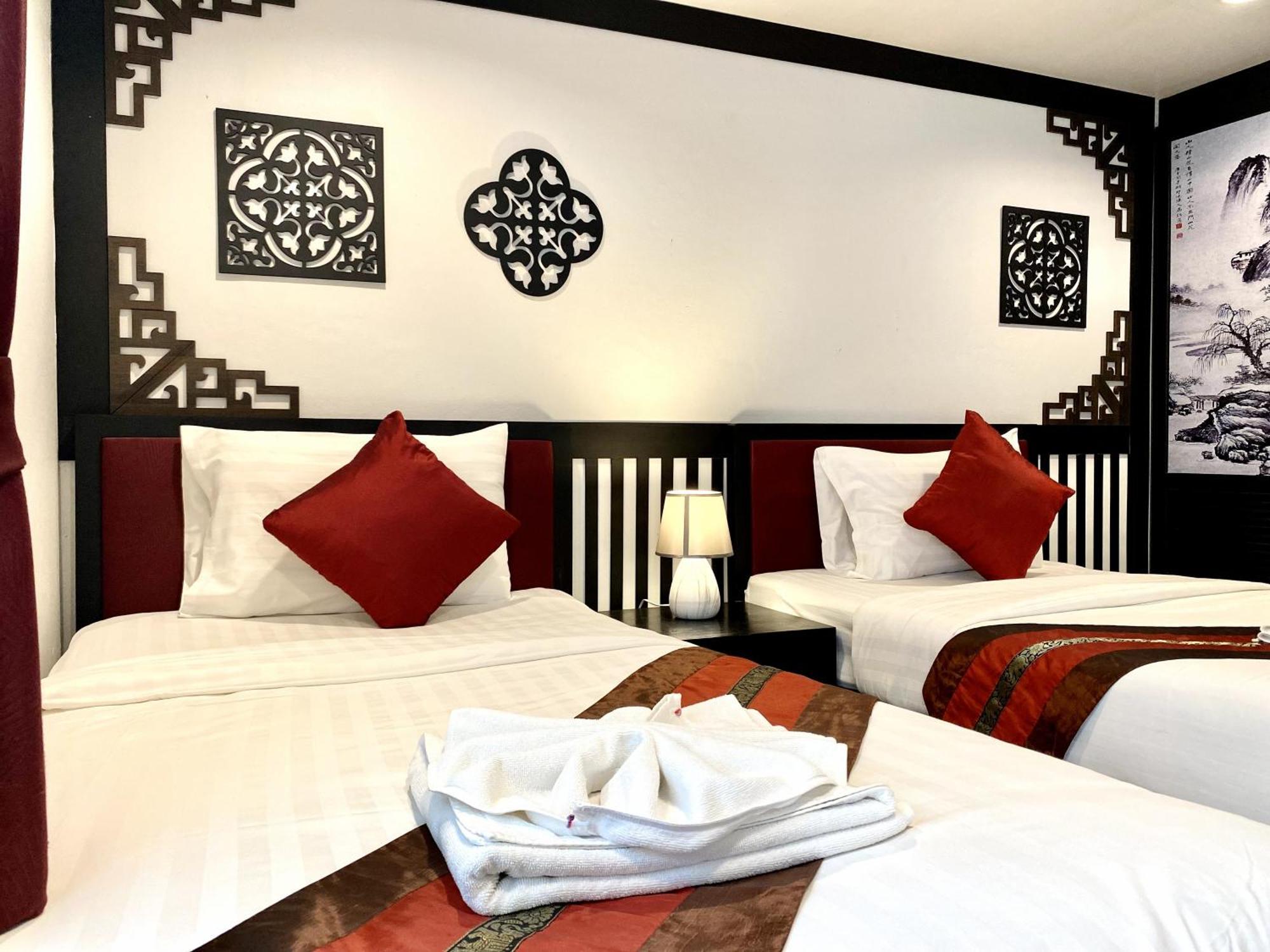 Sunray Beach Hotel Patong Екстериор снимка