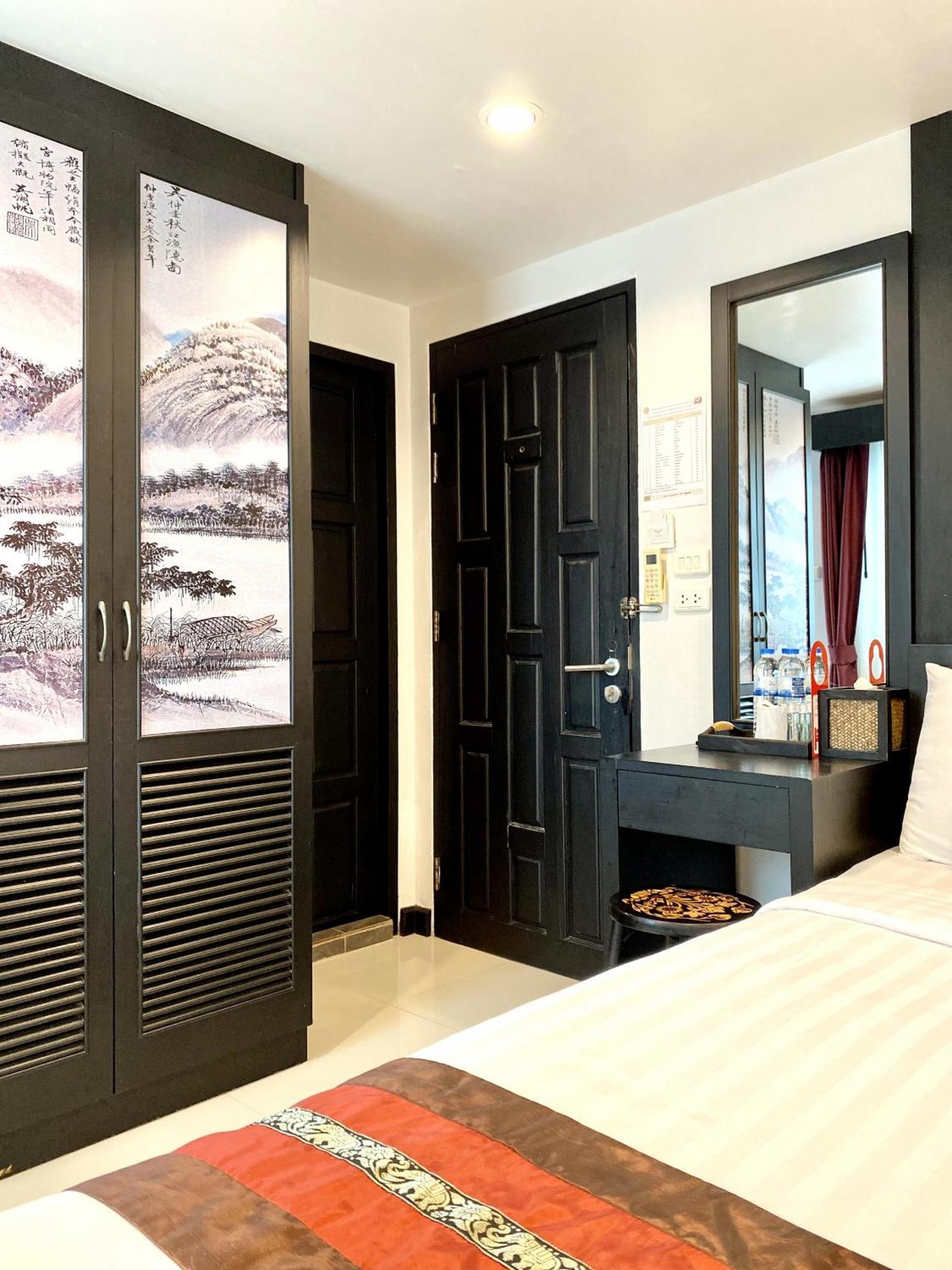 Sunray Beach Hotel Patong Екстериор снимка