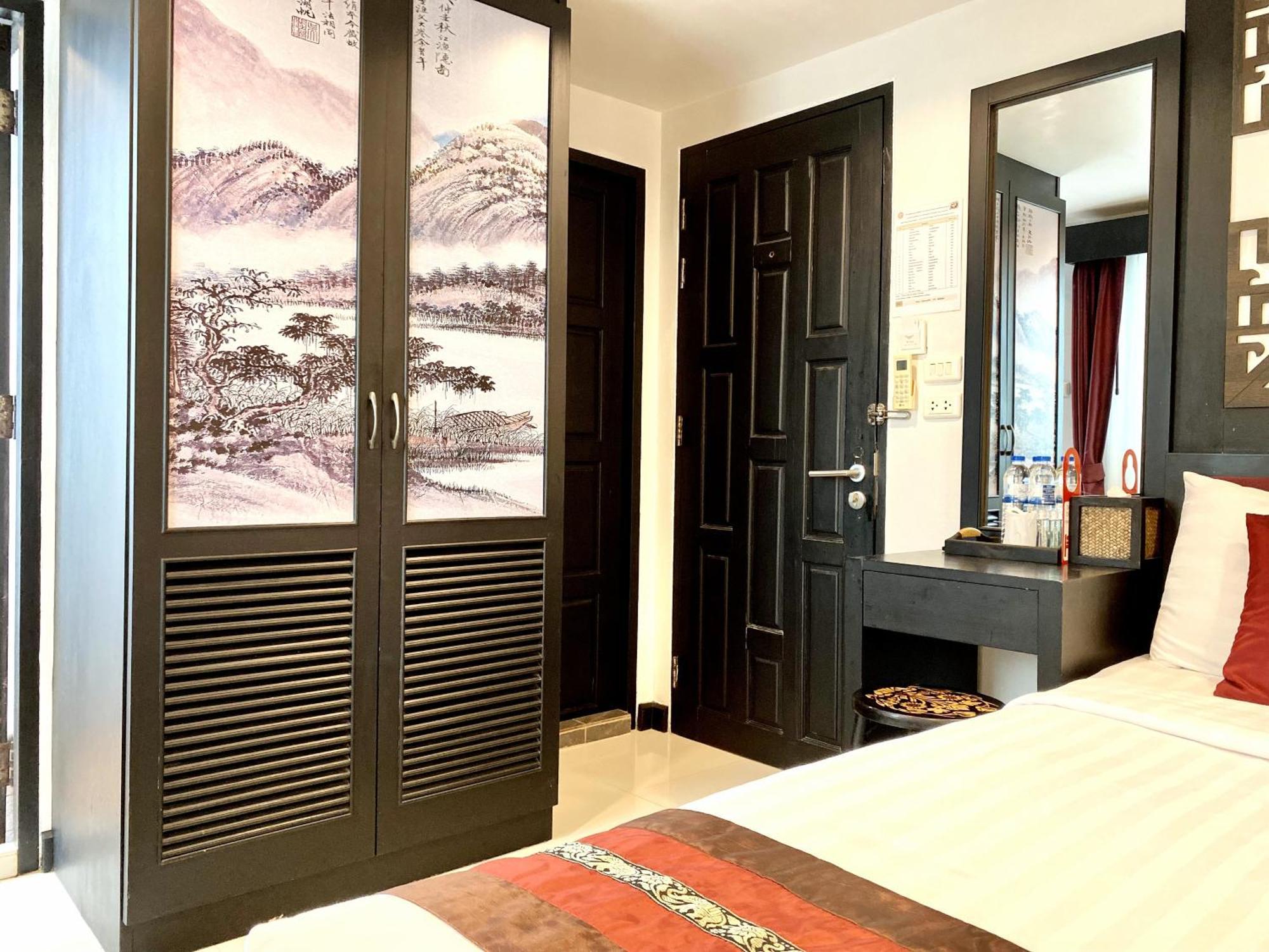 Sunray Beach Hotel Patong Екстериор снимка